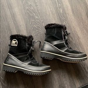 LIKE NEW! Sorel Tivoli II Waterproof boots